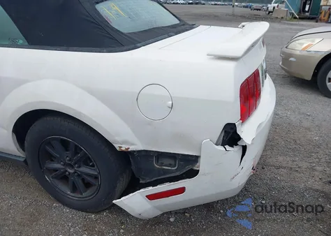 2005 Ford Mustang из США, поврежденный, VIN 1ZVFT84N755170482